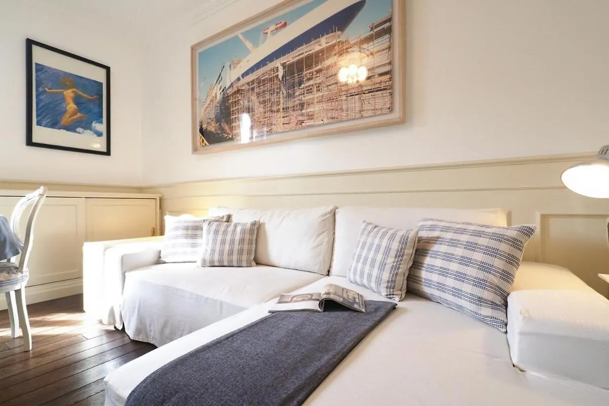 Refined And Bright One-Bedroom Near Risorgimento Milan Apartment