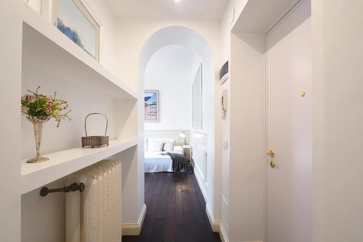 Refined And Bright One-Bedroom Near Risorgimento Milan Italy