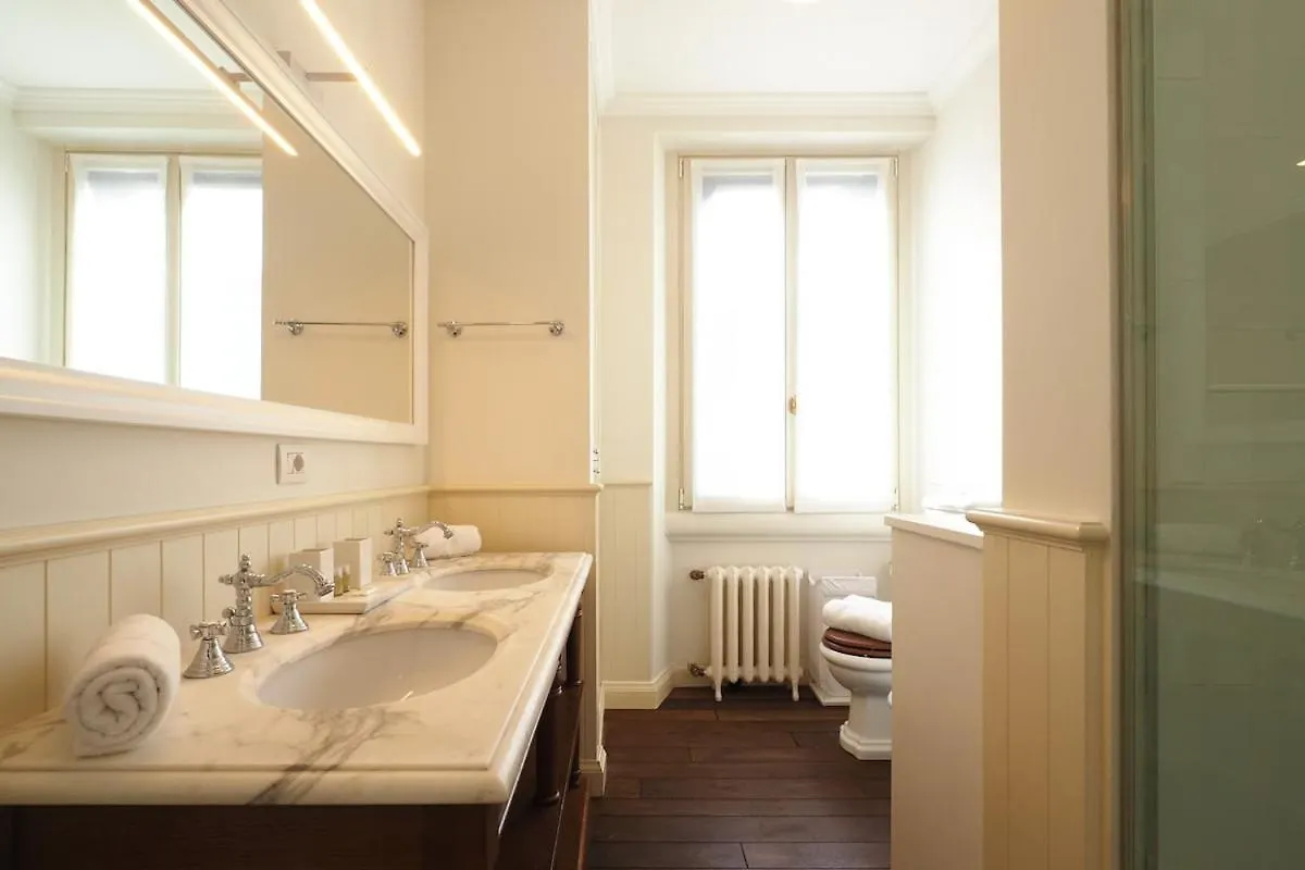 Apartment Refined And Bright One-Bedroom Near Risorgimento Milan