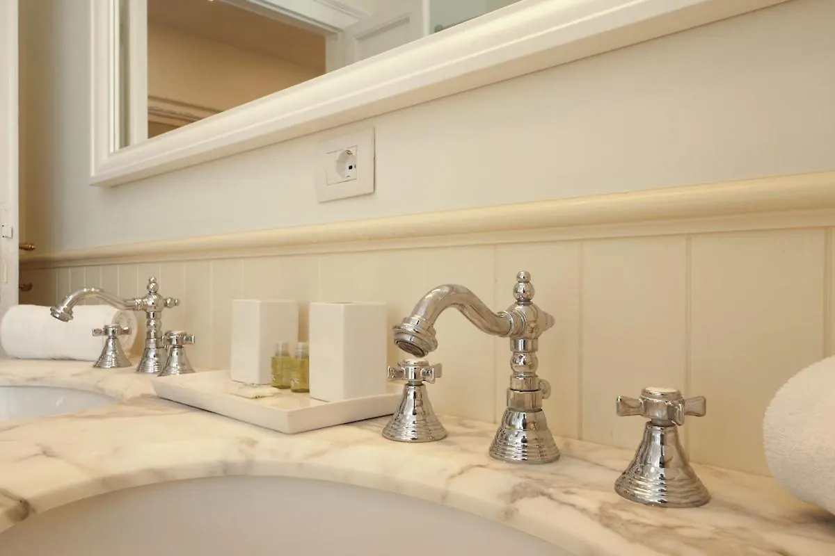 Apartment Refined And Bright One-Bedroom Near Risorgimento Milan Italy