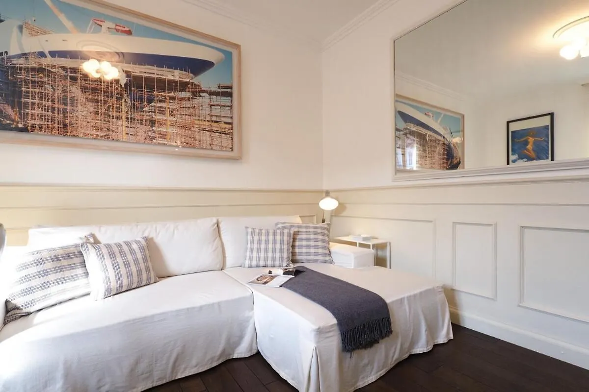 Refined And Bright One-Bedroom Near Risorgimento Milan Italy