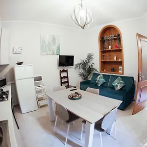  Apartment La Casa Di Madeleine
